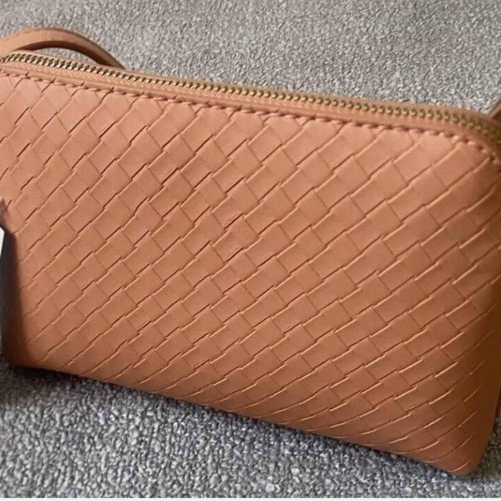 NWT Universal Thread Tan Crossbody Bag with Woven Texture